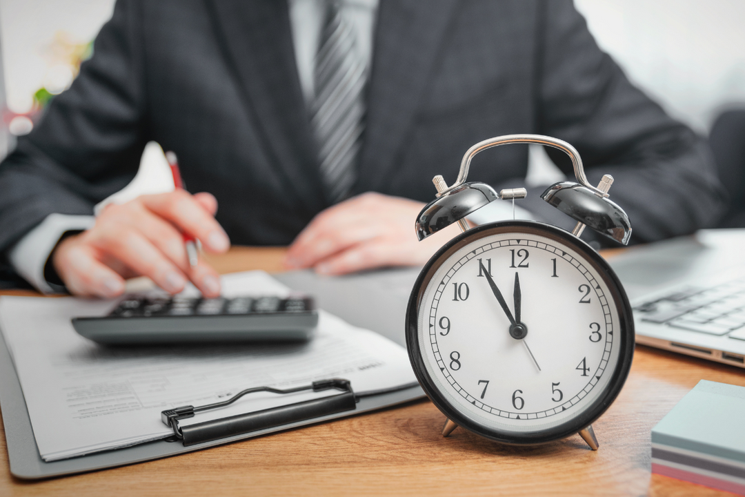 Niezłożenie sprawozdania finansowego w terminie – konsekwencje prawne, kary i jak ich uniknąć